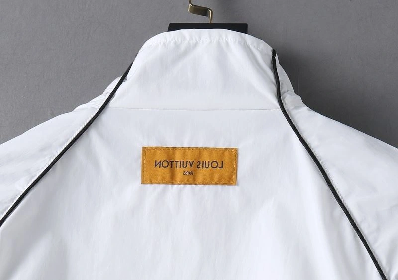 Soft Louis Vuitton Outwear 136736
