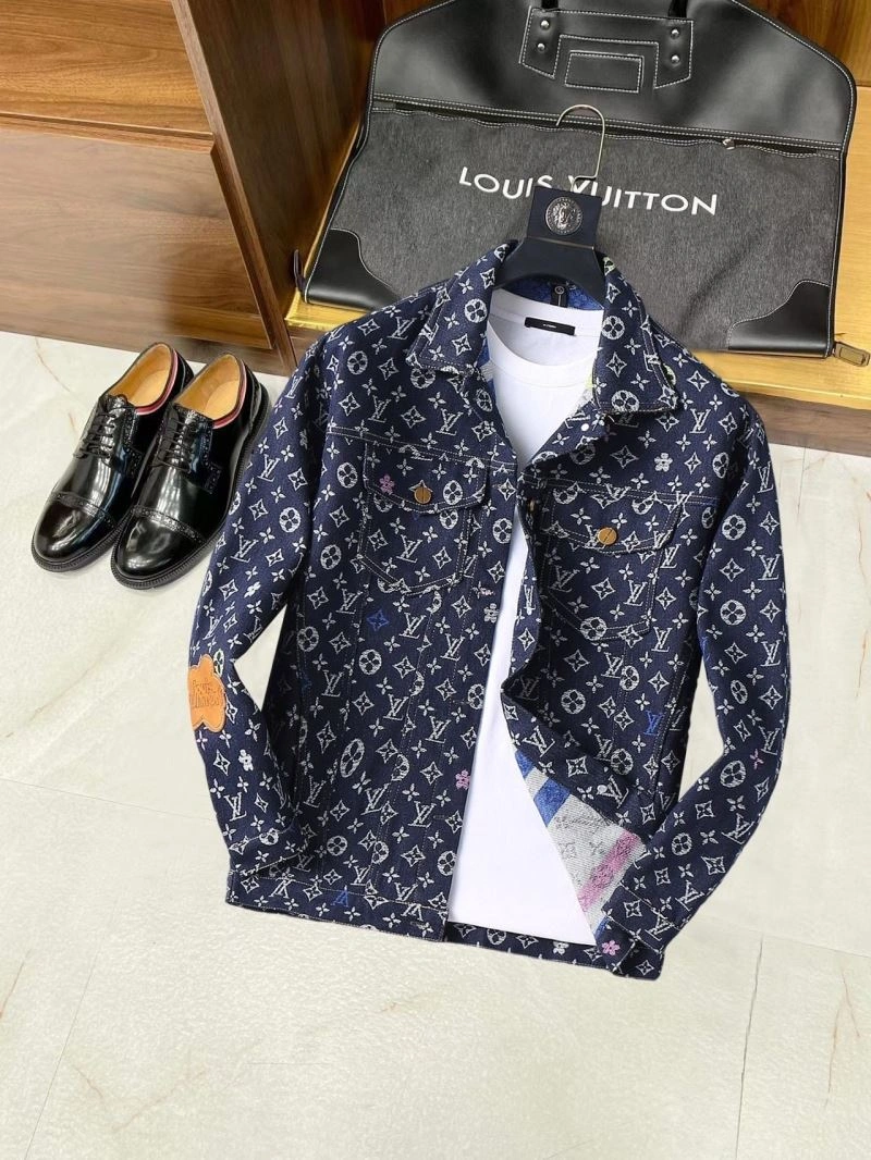 Sleek Louis Vuitton Outwear 136734