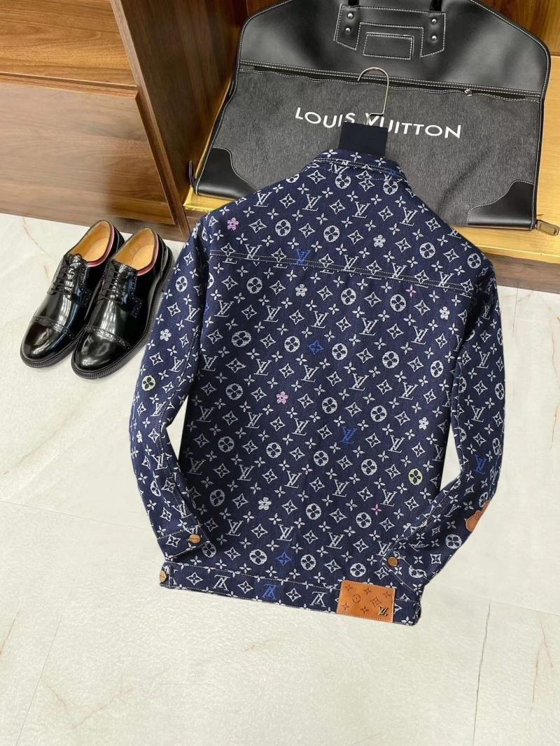 Sleek Louis Vuitton Outwear 136734