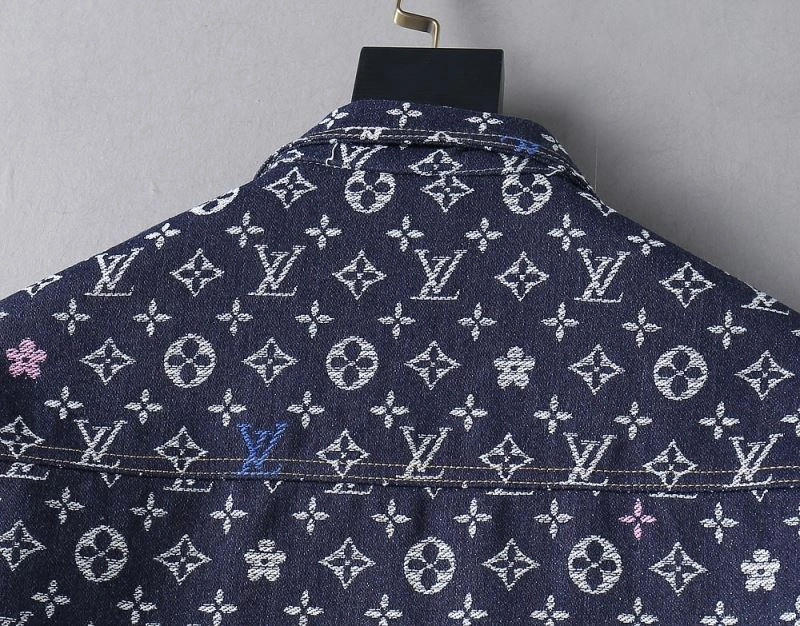 Sleek Louis Vuitton Outwear 136734