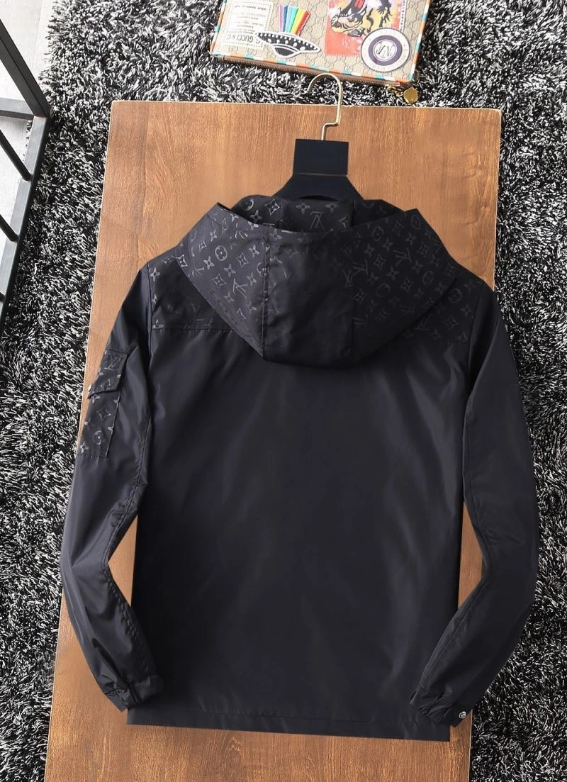 Trendsetting Louis Vuitton Outwear 136743