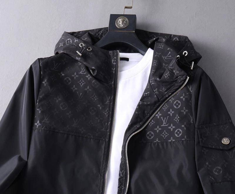 Trendsetting Louis Vuitton Outwear 136743