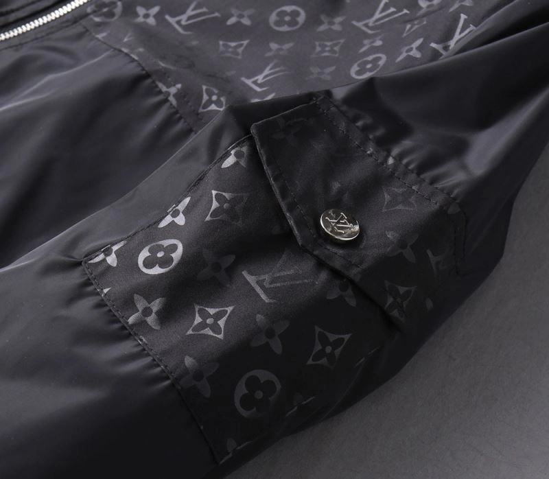 Trendsetting Louis Vuitton Outwear 136743