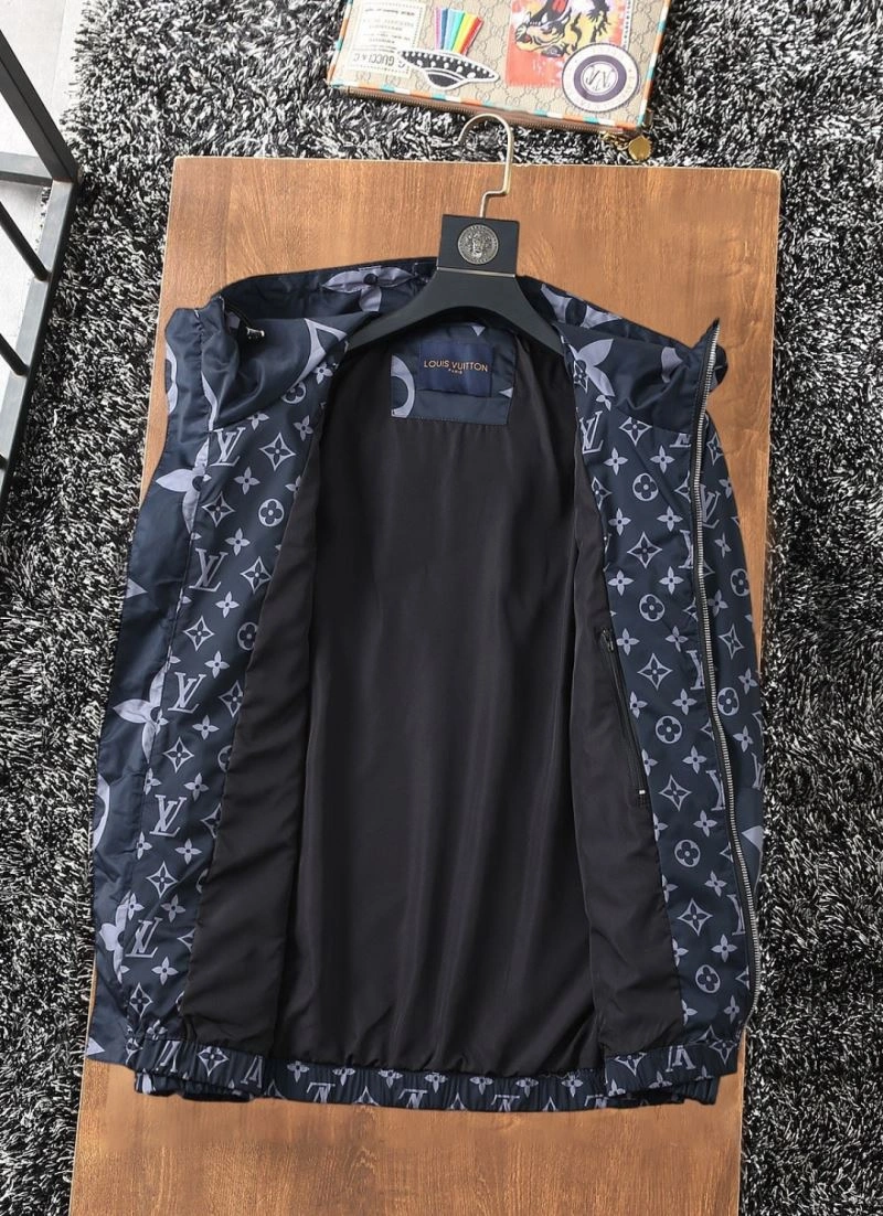 AllSeason Louis Vuitton Outwear 136744