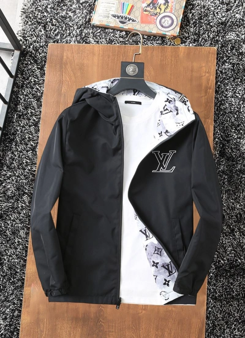 Louis Vuitton Outwear Sporty 136731