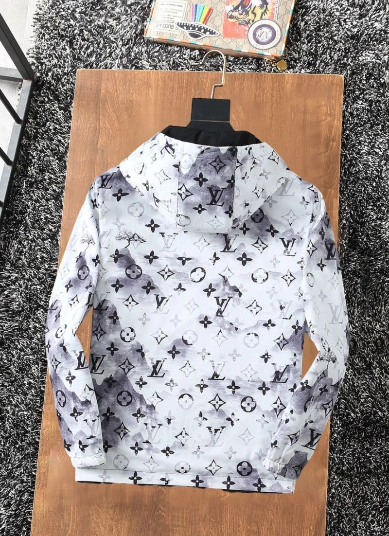Louis Vuitton Outwear Sporty 136731