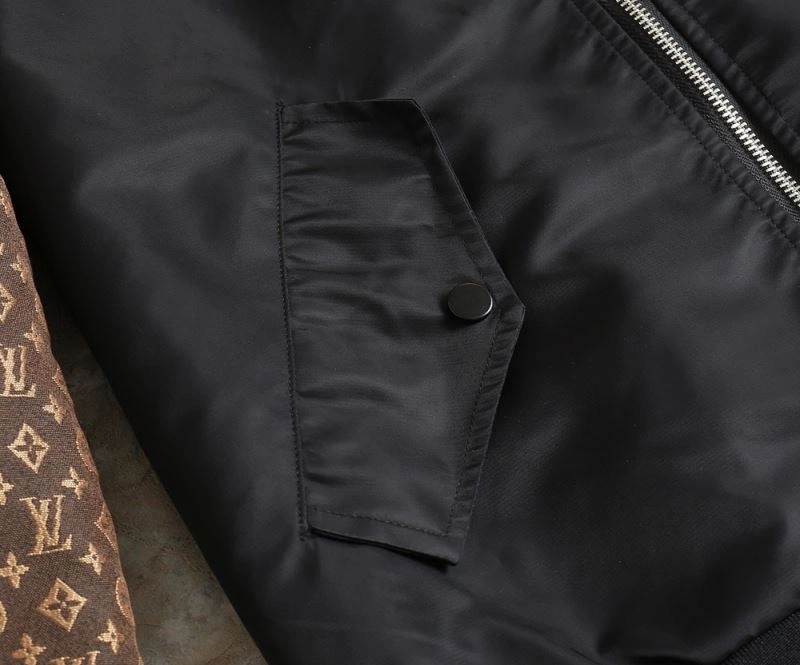OnTrend Louis Vuitton Outwear 136733