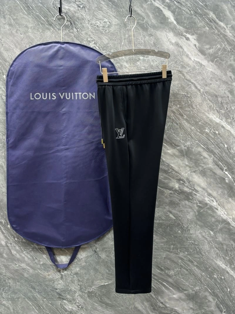 Lightweight Louis Vuitton Outwear 136748