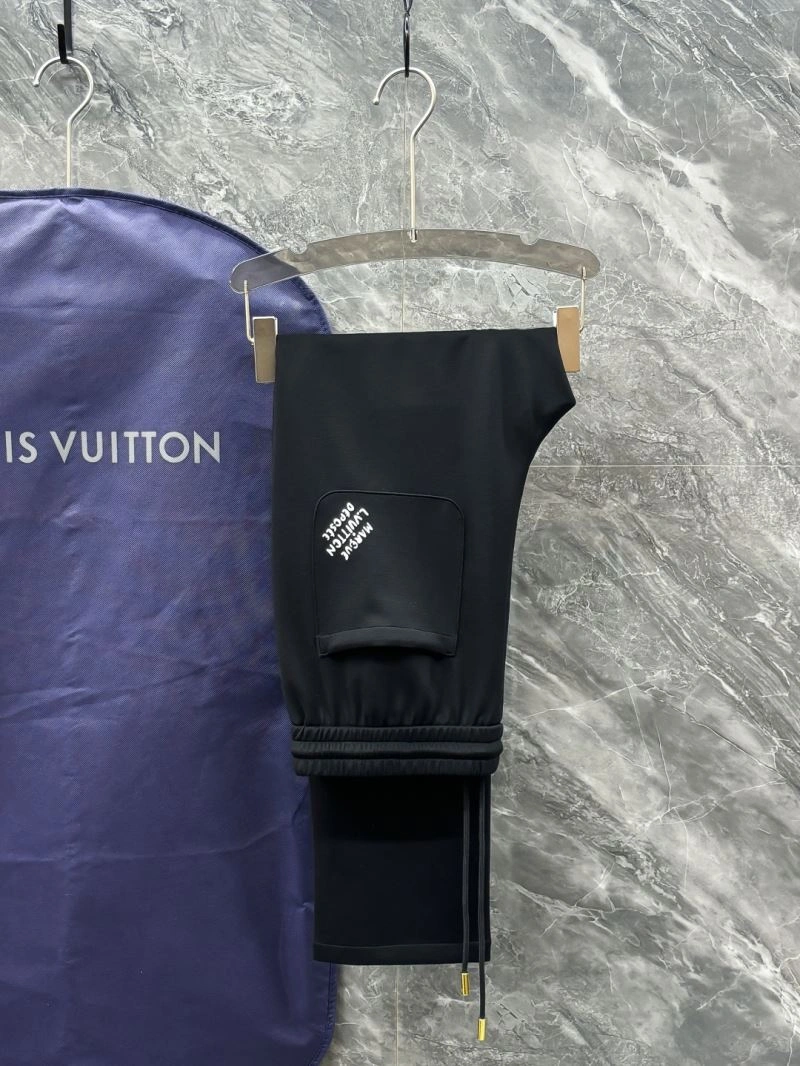 Lightweight Louis Vuitton Outwear 136748