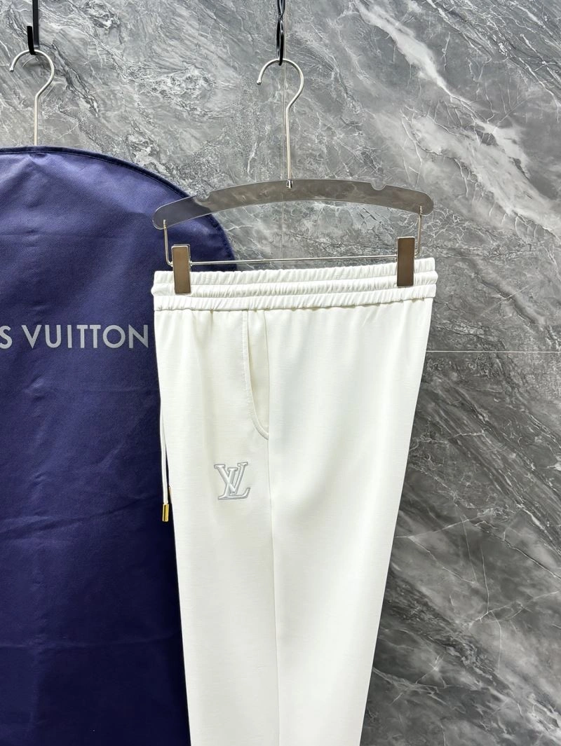 Comfortable Louis Vuitton Outwear 136737