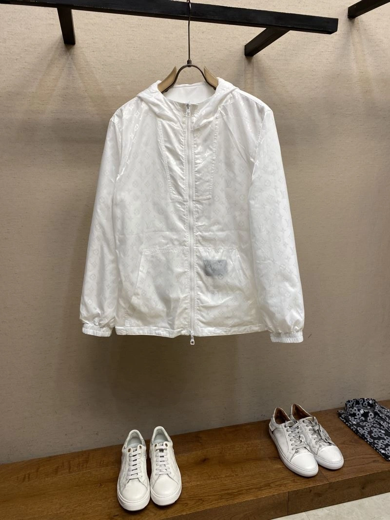 StreetReady Louis Vuitton Outwear 136732