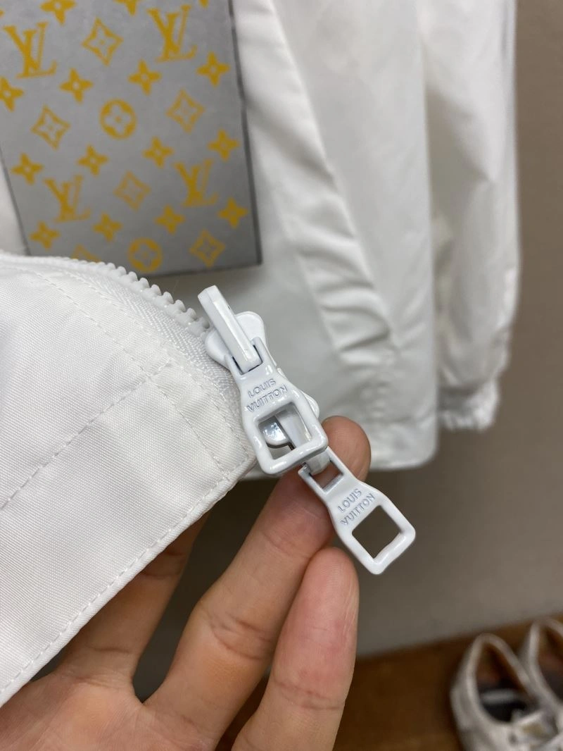 StreetReady Louis Vuitton Outwear 136732
