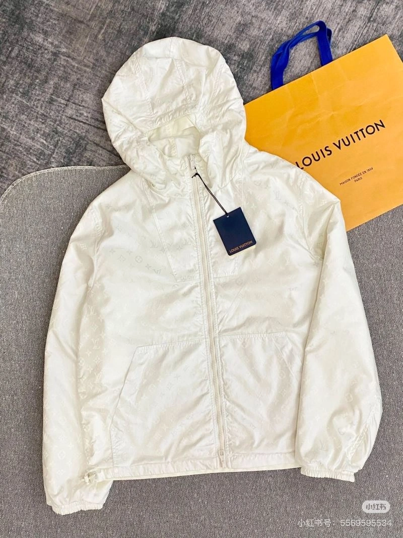 Louis Vuitton Outwear FashionForward 136727