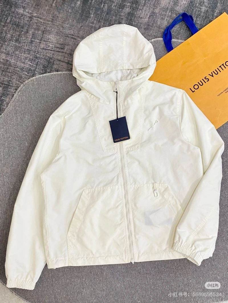 Louis Vuitton Outwear FashionForward 136727
