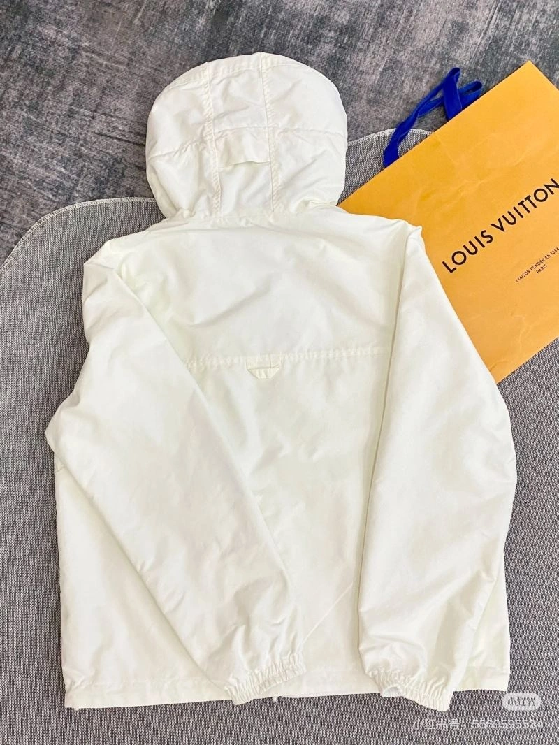 Louis Vuitton Outwear FashionForward 136727