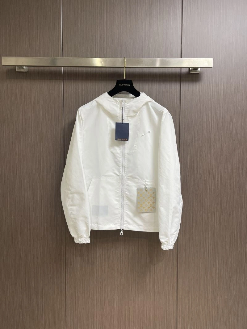Louis Vuitton Outwear Efficient 136725