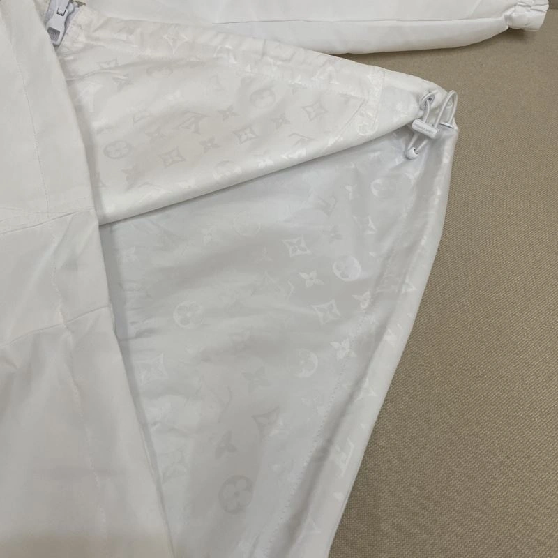 Louis Vuitton Outwear Minimalist 136724