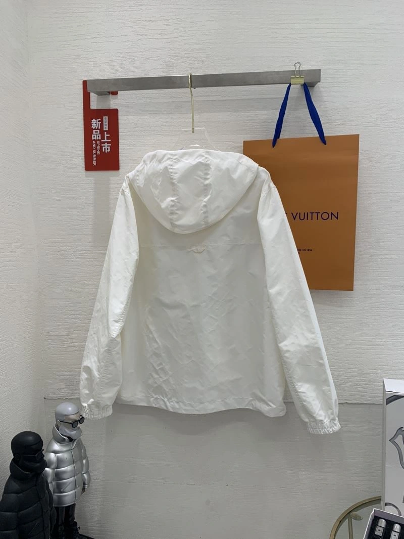 FlexibleFit Louis Vuitton Outwear 136722