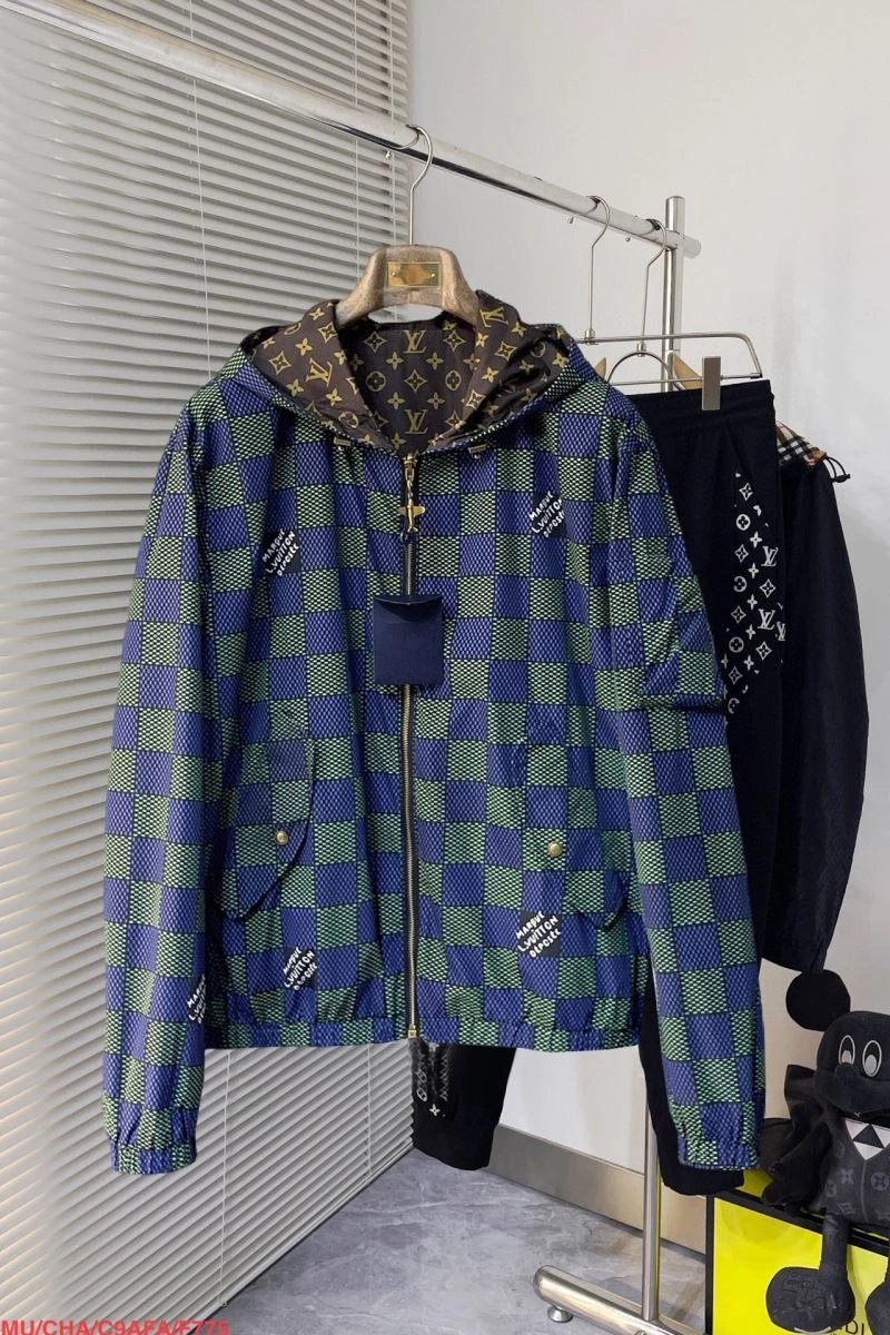 Casual Louis Vuitton Outwear 136742