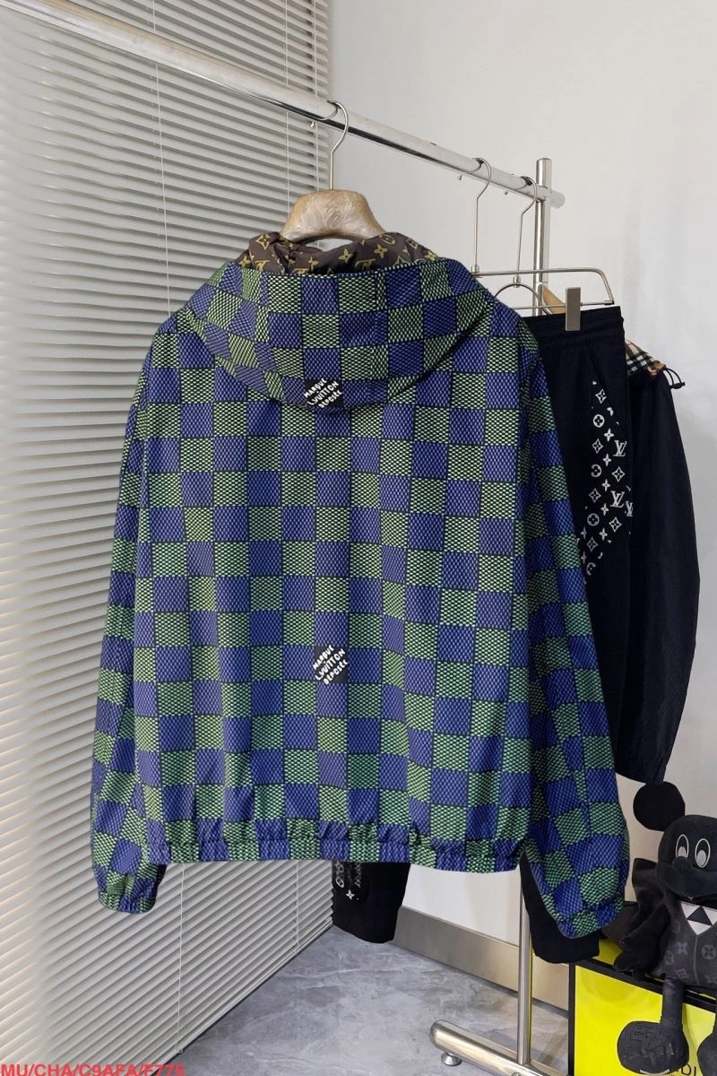 Casual Louis Vuitton Outwear 136742