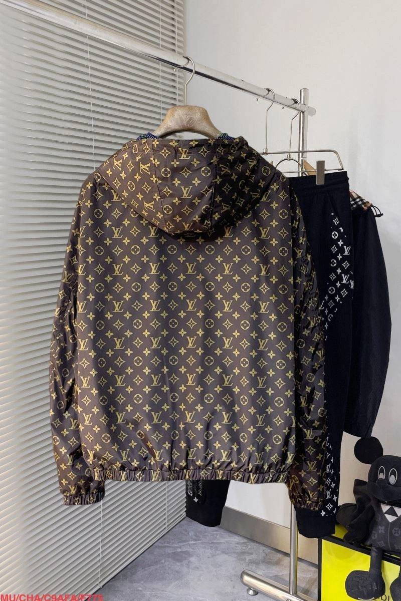 Casual Louis Vuitton Outwear 136742