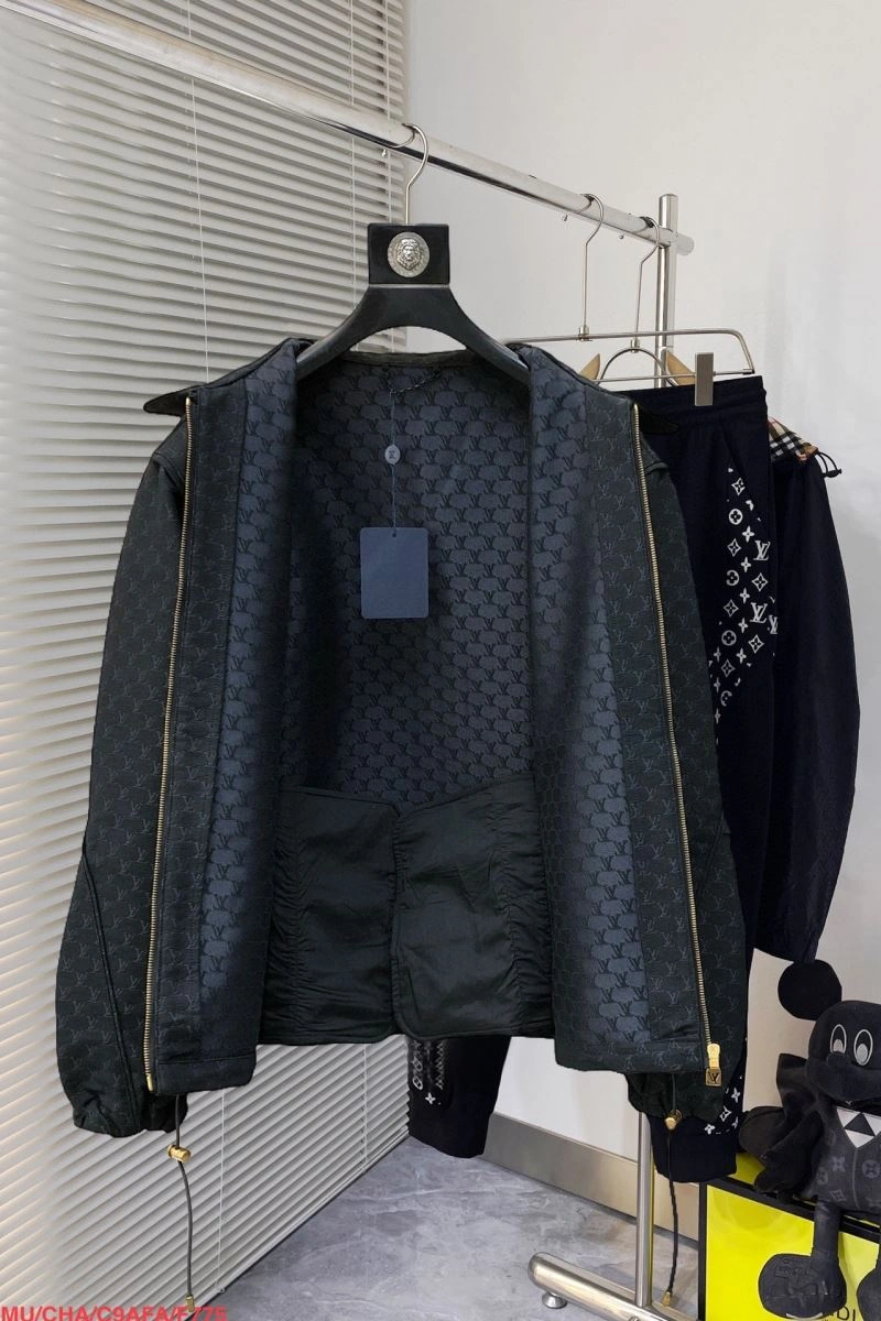 Louis Vuitton Outwear Thermal 136716