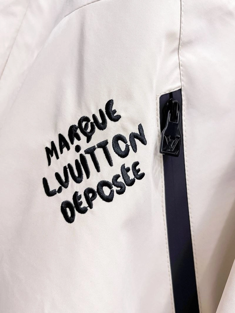UrbanStyle Louis Vuitton Outwear 136717