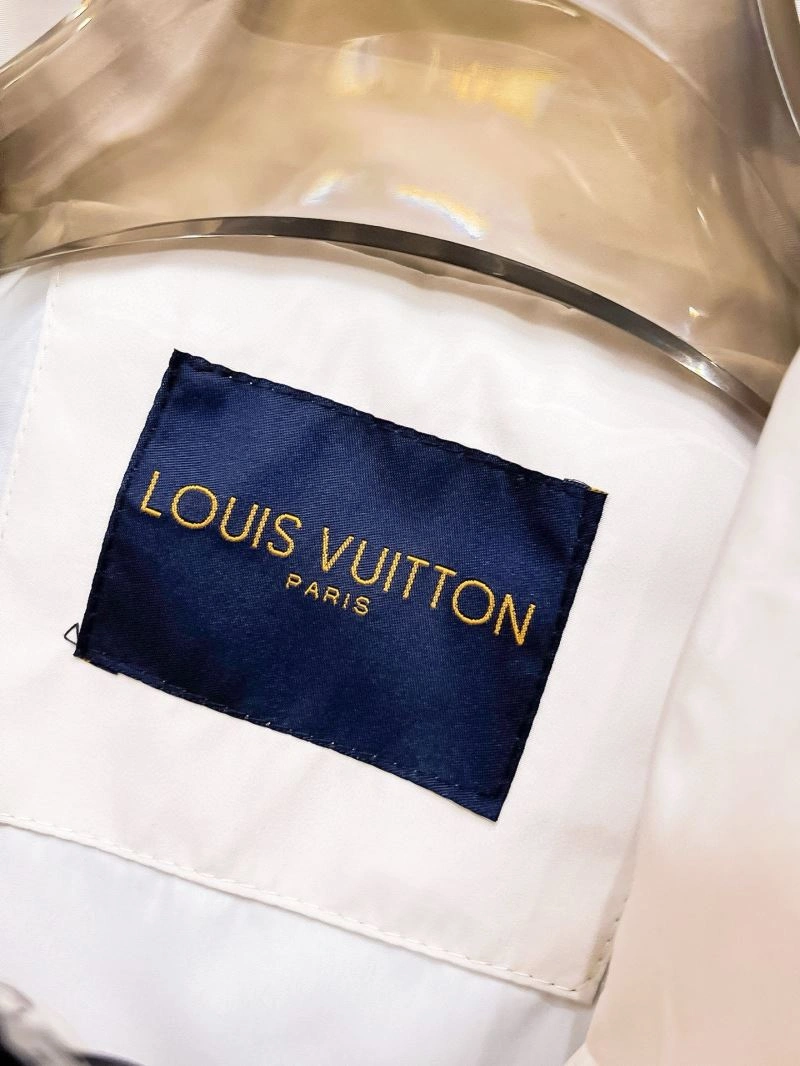 UrbanStyle Louis Vuitton Outwear 136717