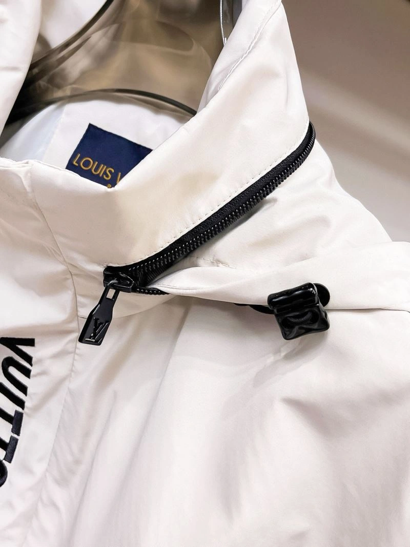 UrbanStyle Louis Vuitton Outwear 136717