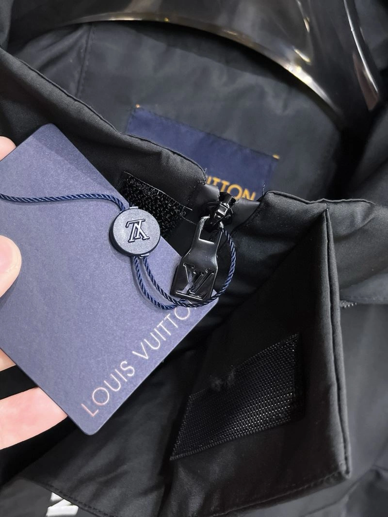 Refined Louis Vuitton Outwear 136715