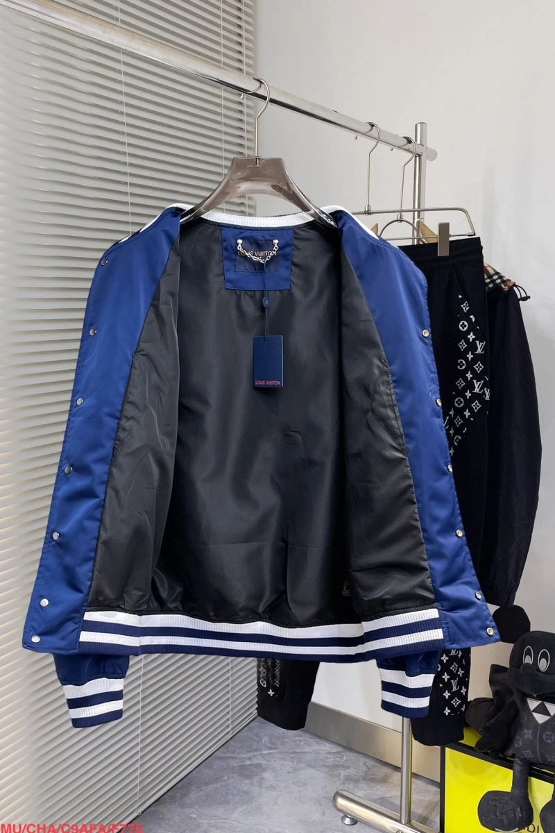 Louis Vuitton Outwear SmartChoice 136712