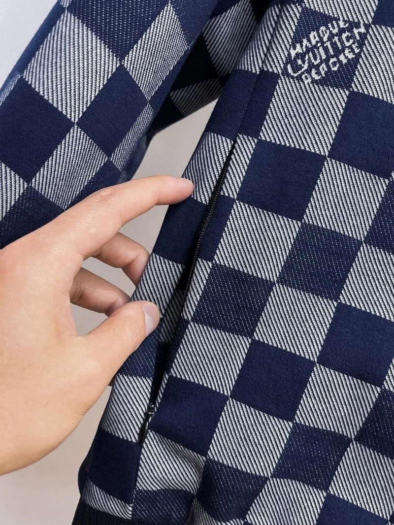 Breathable Louis Vuitton Outwear 136713