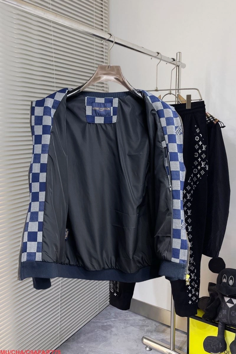 Breathable Louis Vuitton Outwear 136713