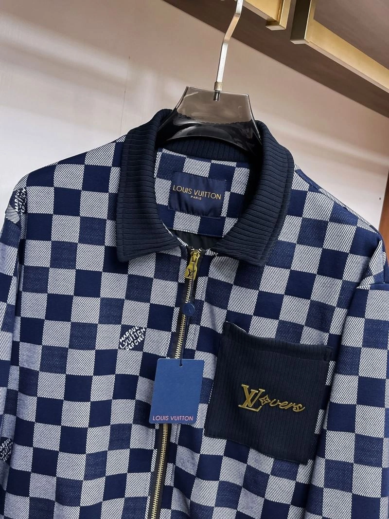 Breathable Louis Vuitton Outwear 136713
