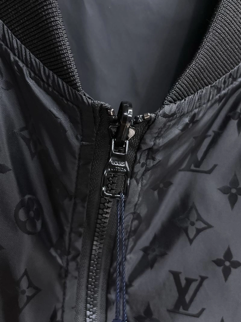 Louis Vuitton Outwear Stretchable 136708