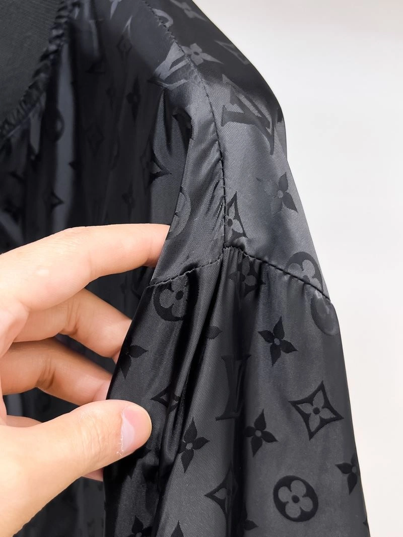 Louis Vuitton Outwear Stretchable 136708