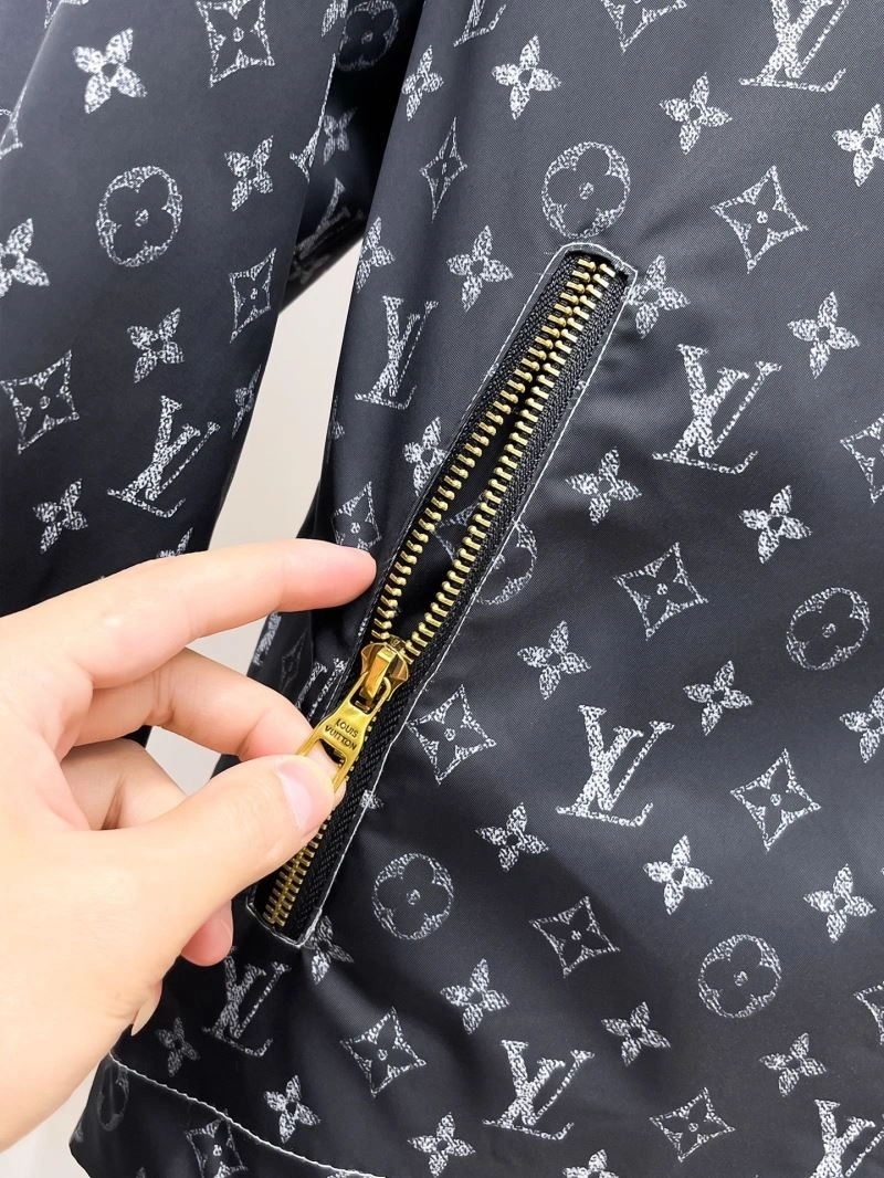 Trendsetting Louis Vuitton Outwear 136705