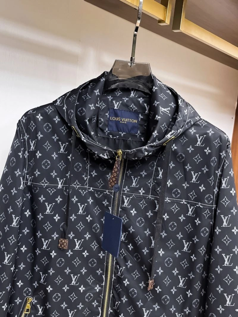Trendsetting Louis Vuitton Outwear 136705