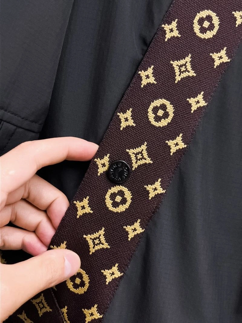 TechFriendly Louis Vuitton Outwear 136711
