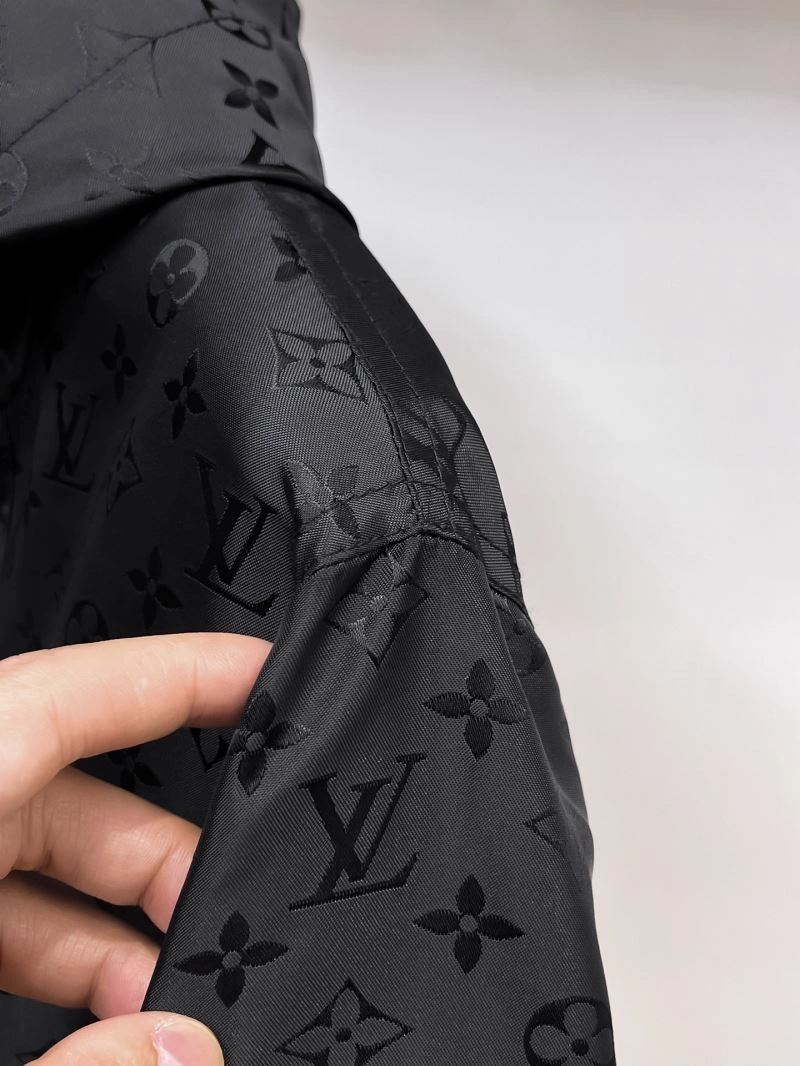 Practical Louis Vuitton Outwear 136692