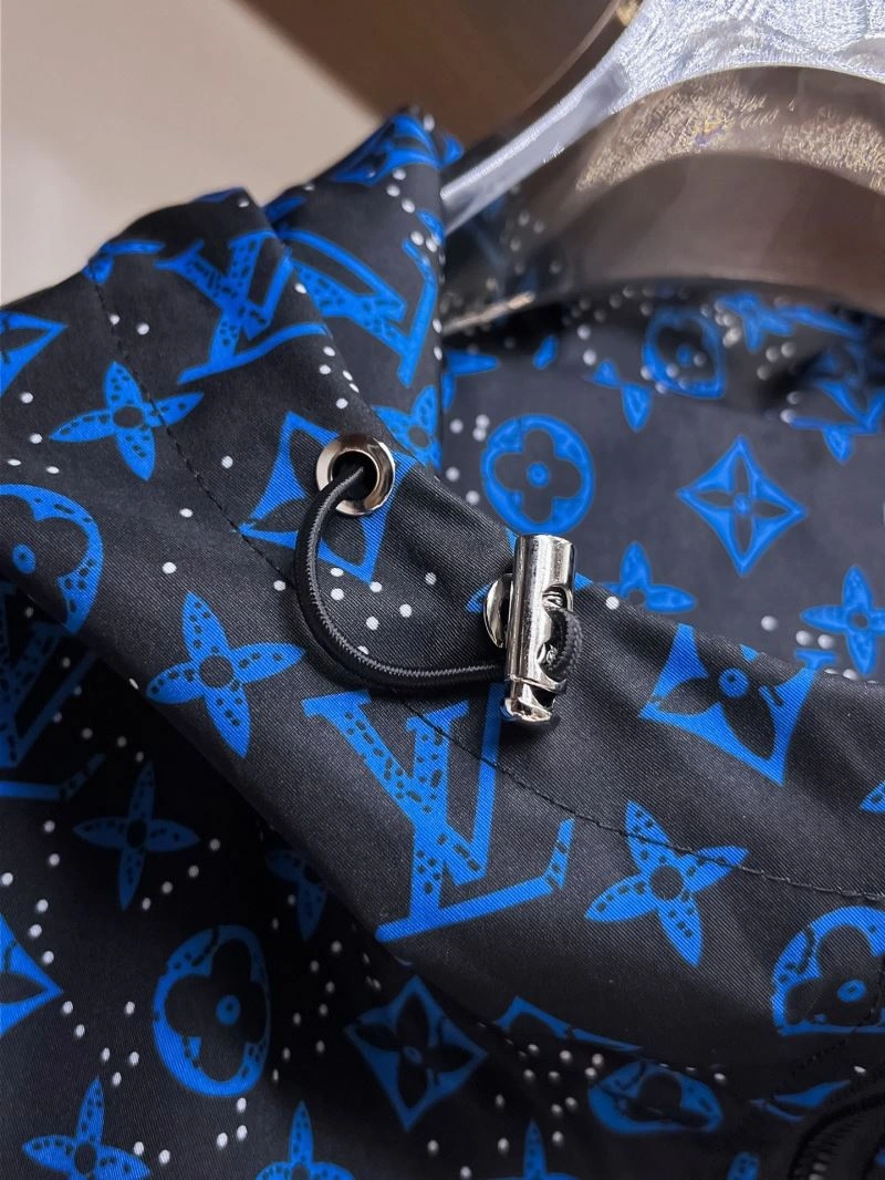 Louis Vuitton Outwear WellDesigned 136688