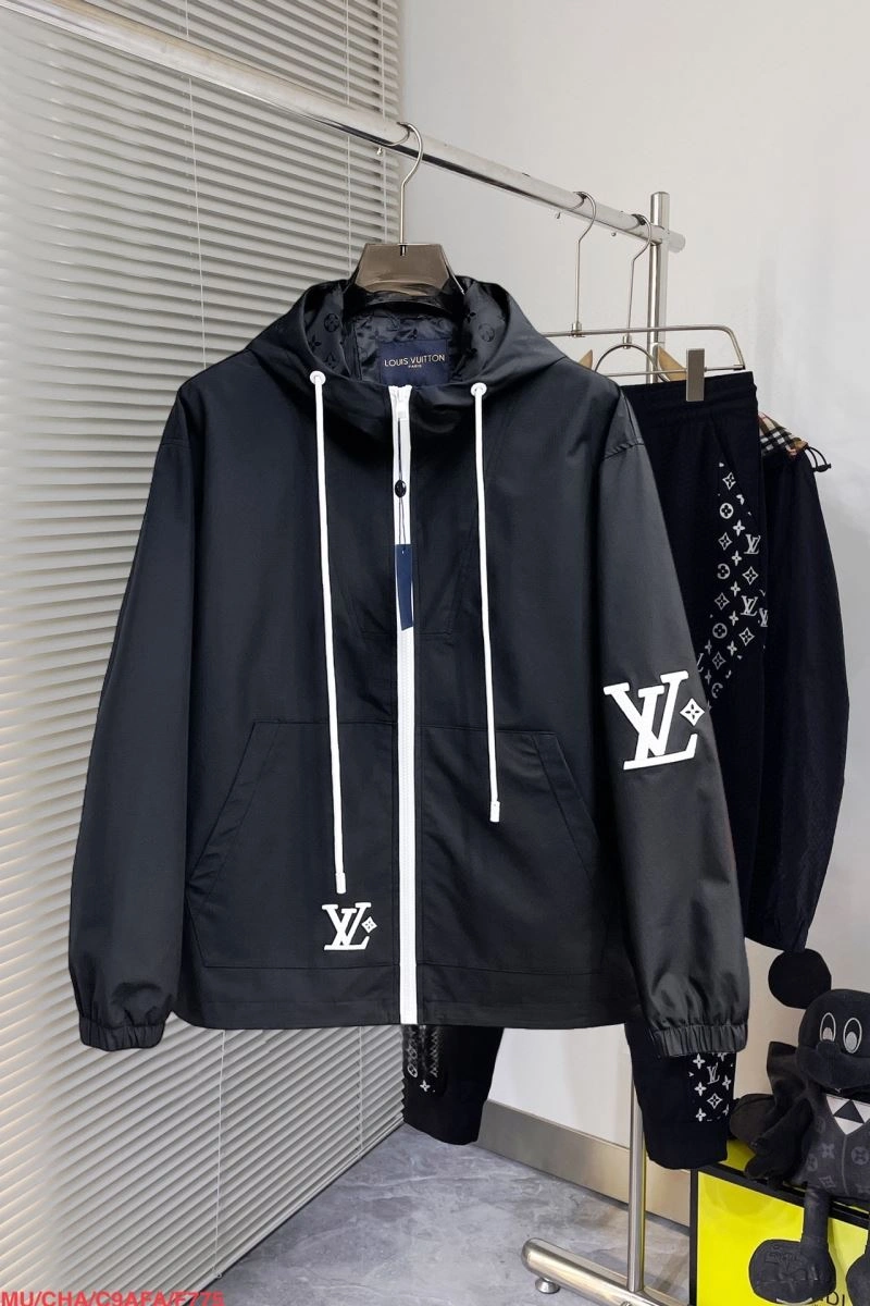 SoftTouch Louis Vuitton Outwear 136704