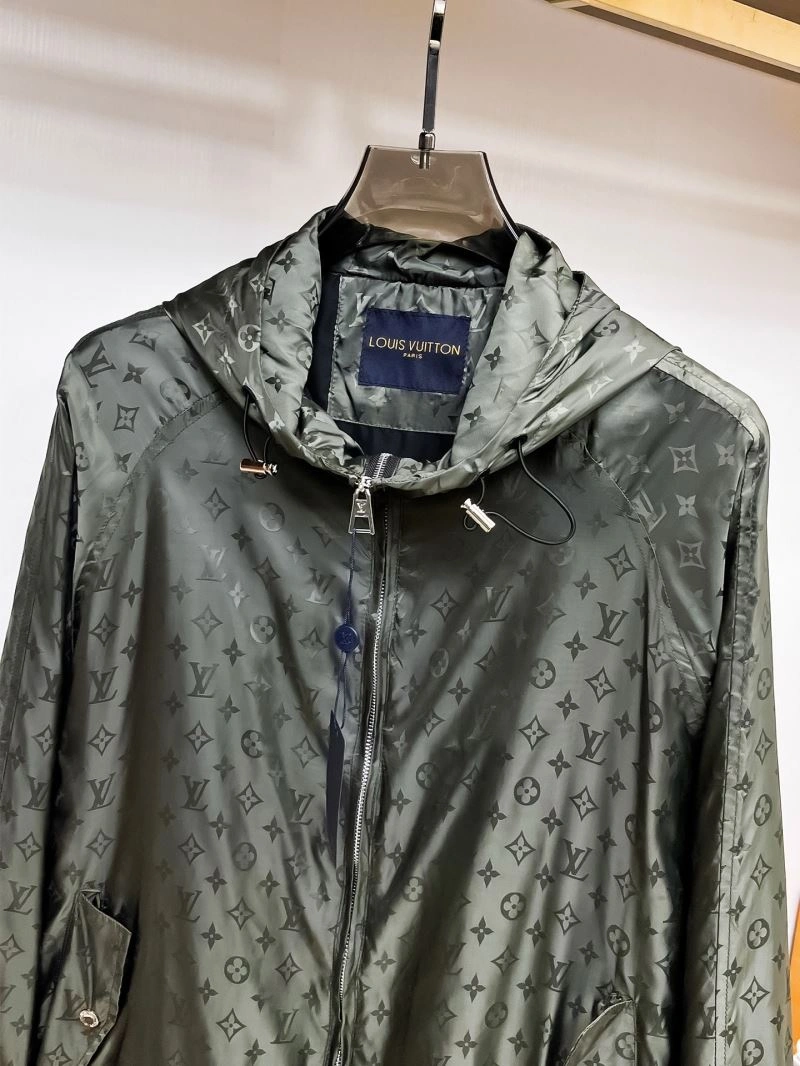 OdorResistant Louis Vuitton Outwear 136696