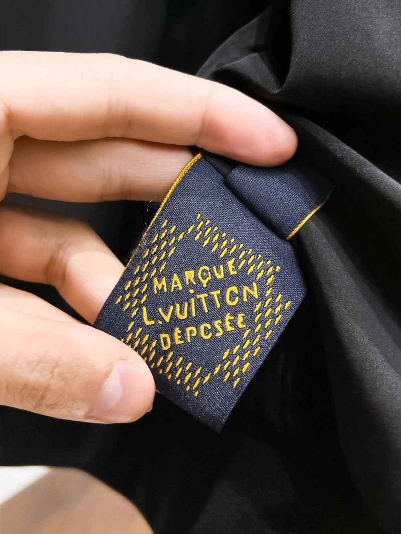 OdorResistant Louis Vuitton Outwear 136696