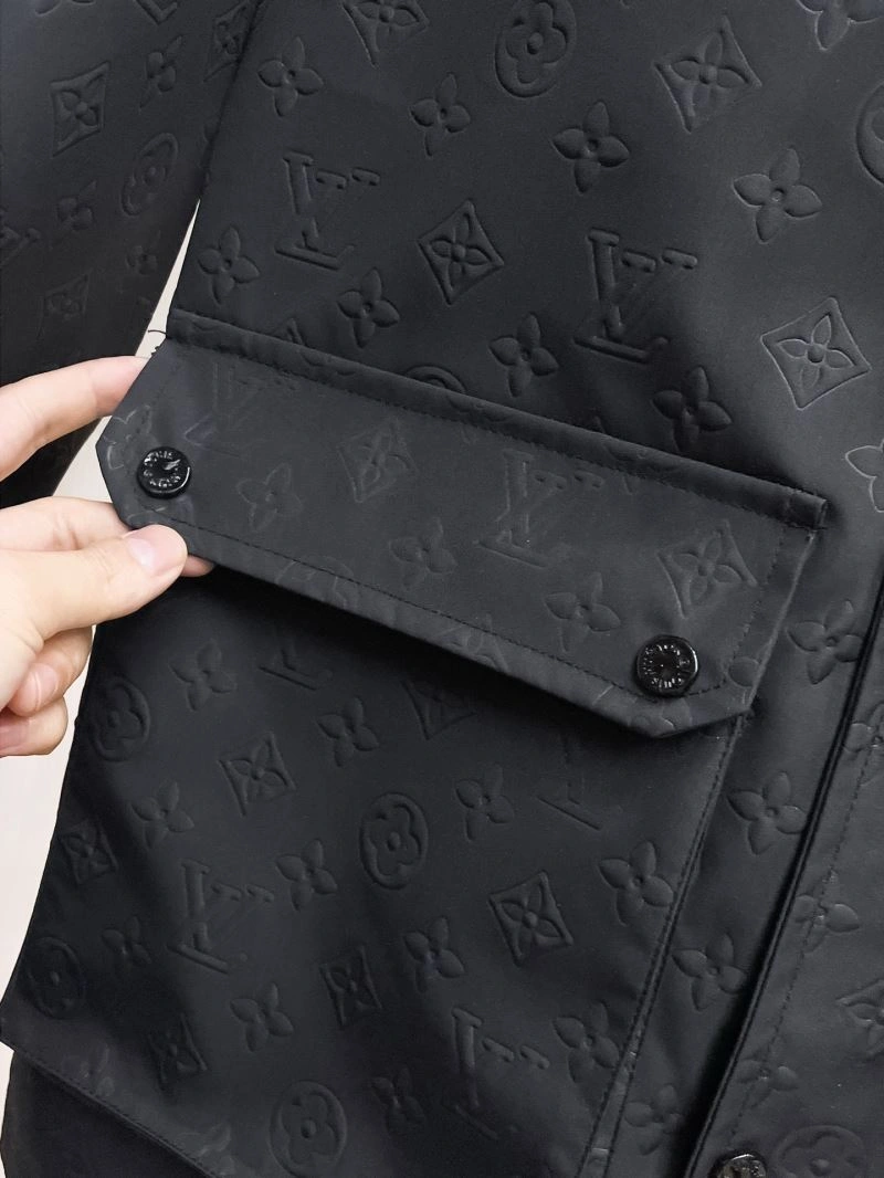 Louis Vuitton Outwear Bold 136707