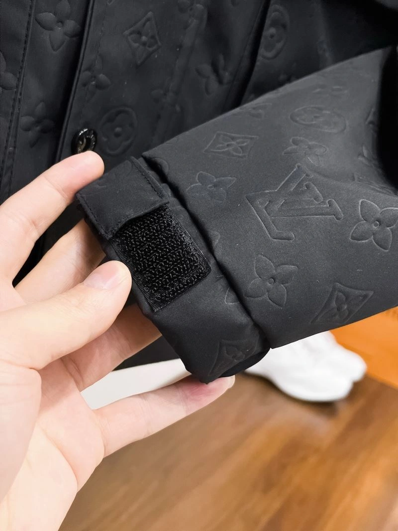 Louis Vuitton Outwear Bold 136707