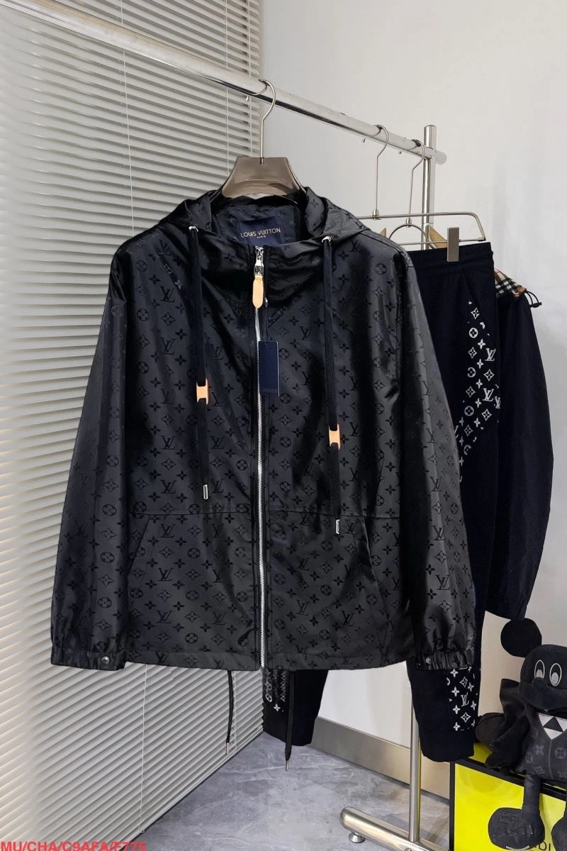 Louis Vuitton Outwear ComfortFit 136697