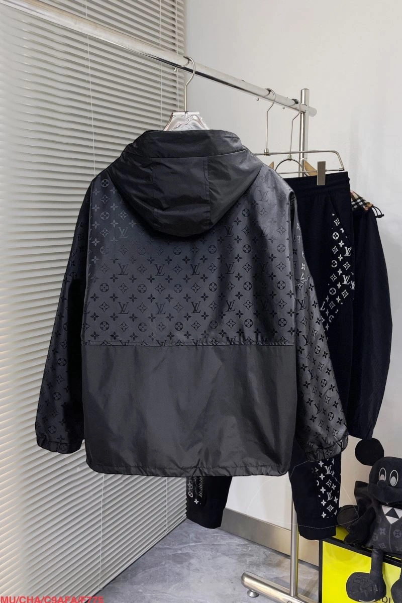 Youthful Louis Vuitton Outwear 136703