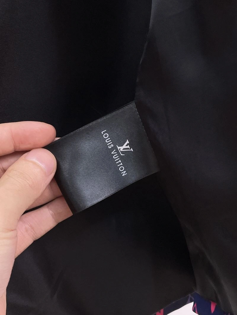 OdorResistant Louis Vuitton Outwear 136685