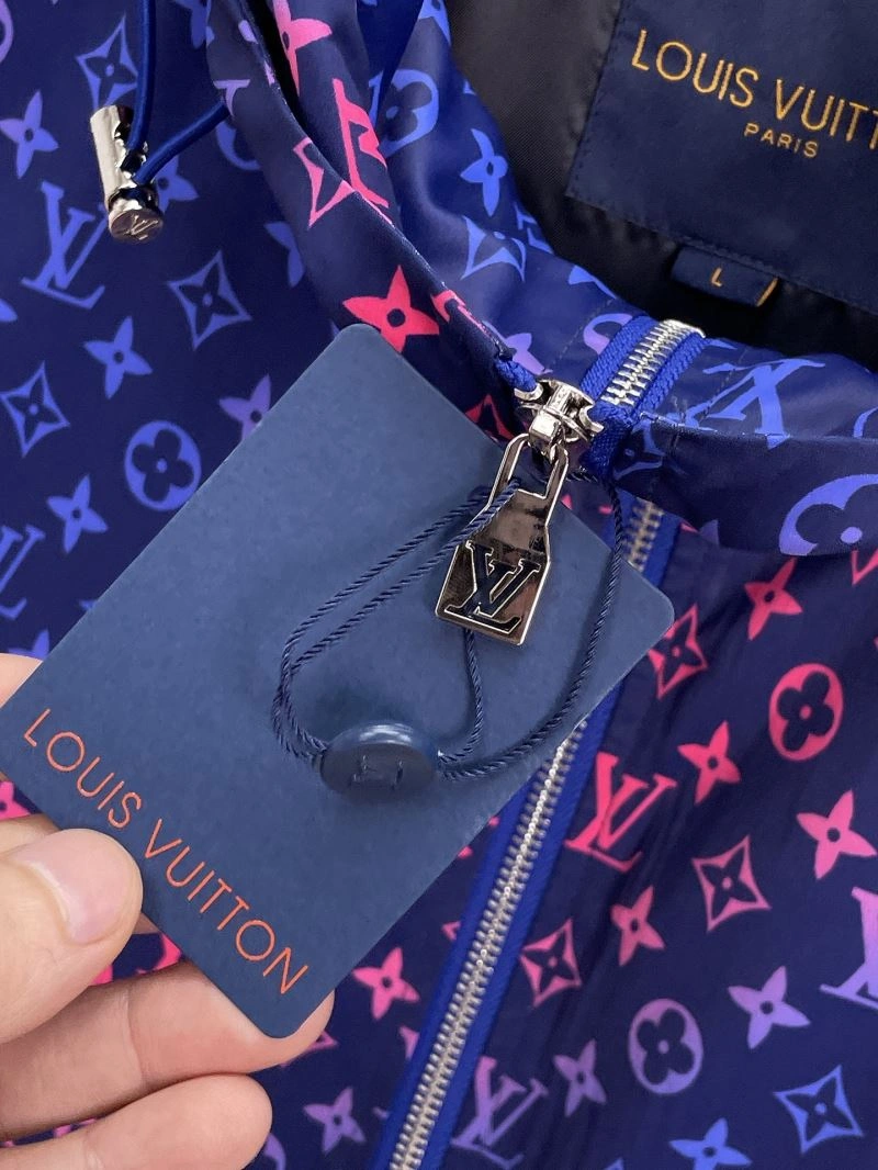 OdorResistant Louis Vuitton Outwear 136685